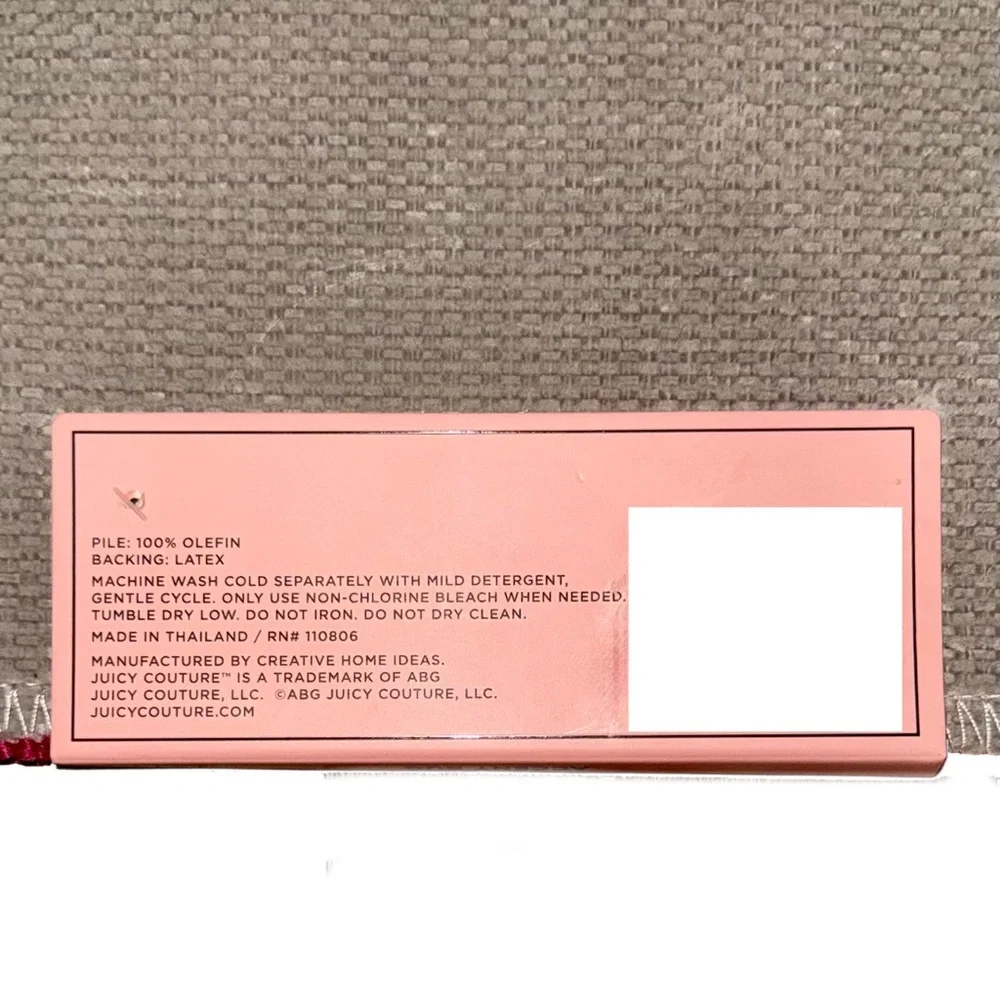 **SOLD** Juicy Couture Home Valentine’s Day Decor Hot Pink Hearts Accent Rug - Picture 6 of 7